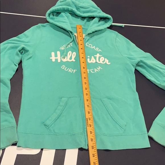 Beautiful green Hollister hoodie.🍀 - Picture 5 of 7